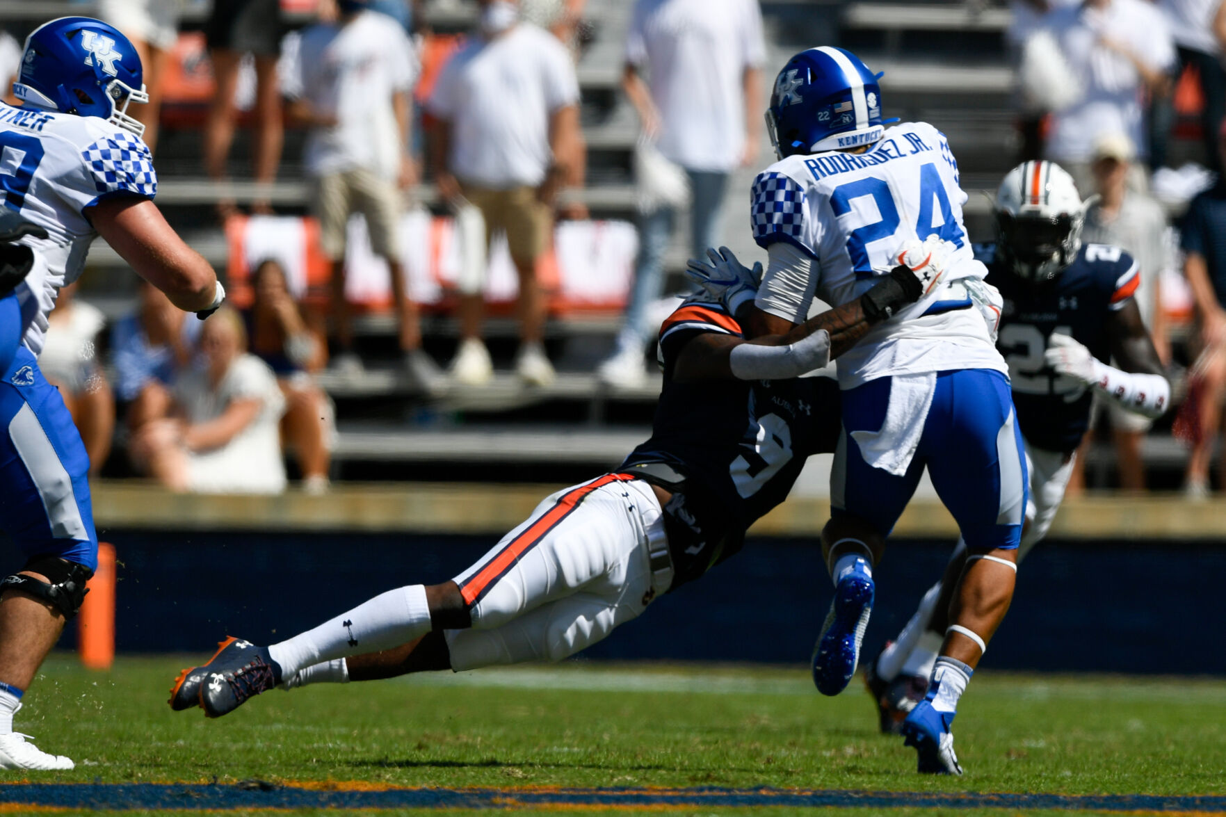 Football: Auburn vs Kentucky